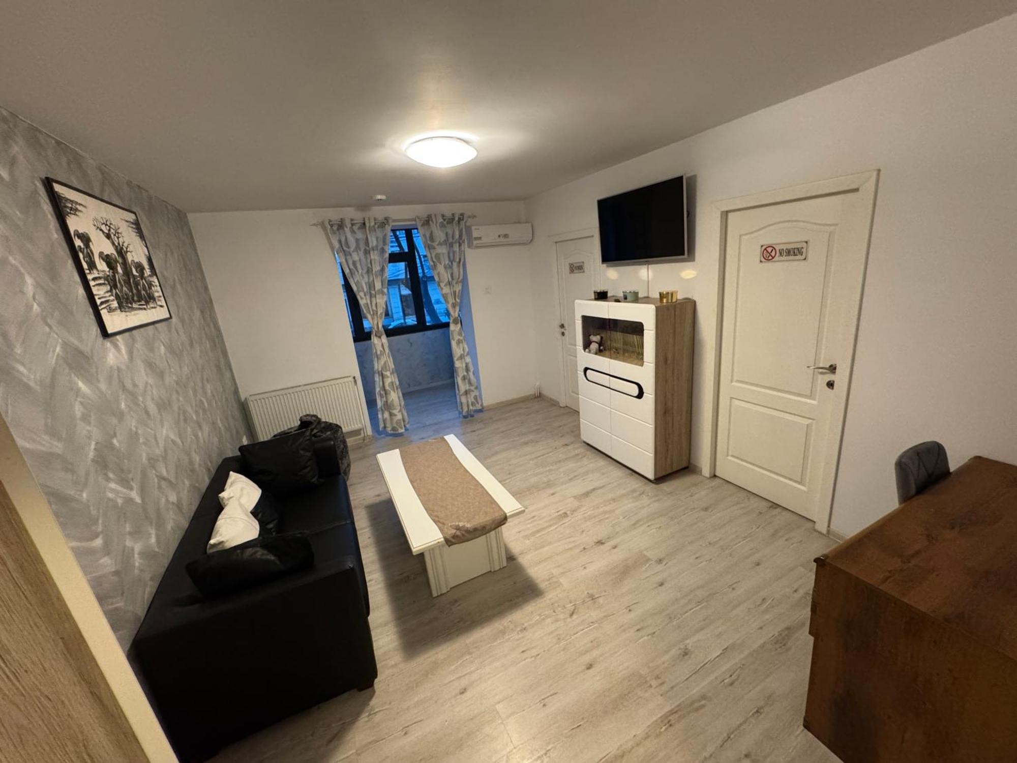 Apartament Ultracentral Modern 1 Pitesti Exterior photo
